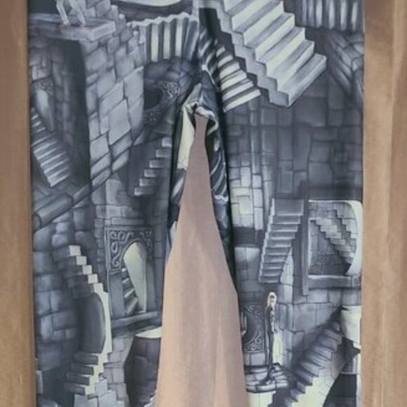 Blackmilk Labyrinth Within You Leggings Size S - Picture 2 of 12